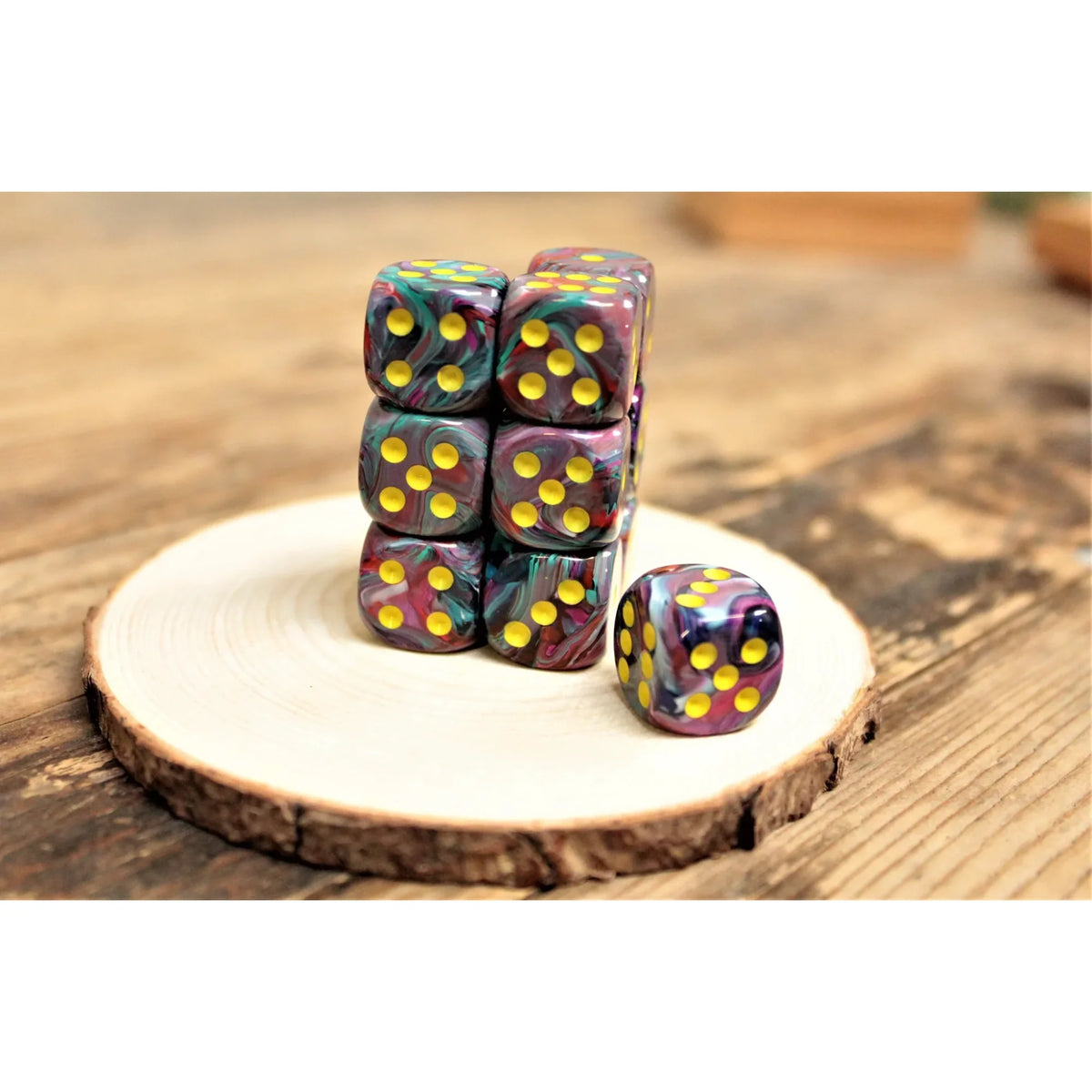 Chessex - 16mm - 12 Dice - Verschiedene Farben TCG Zubehör